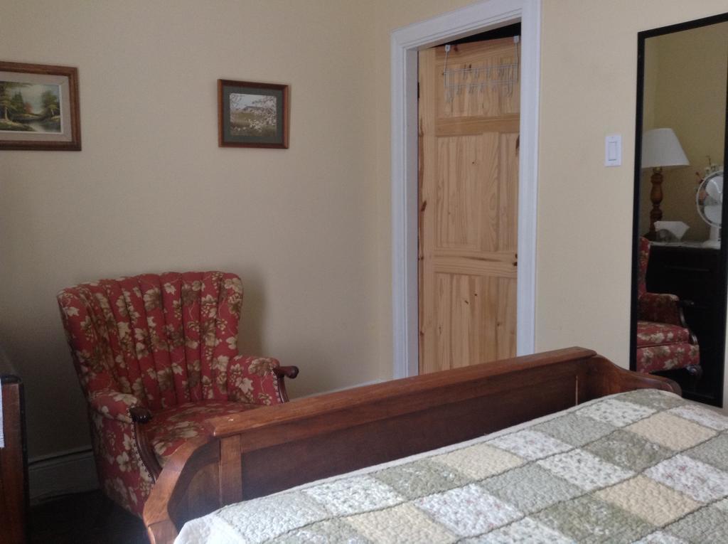 Gil Ann Bed and Breakfast Saint-André-Avellin Εξωτερικό φωτογραφία